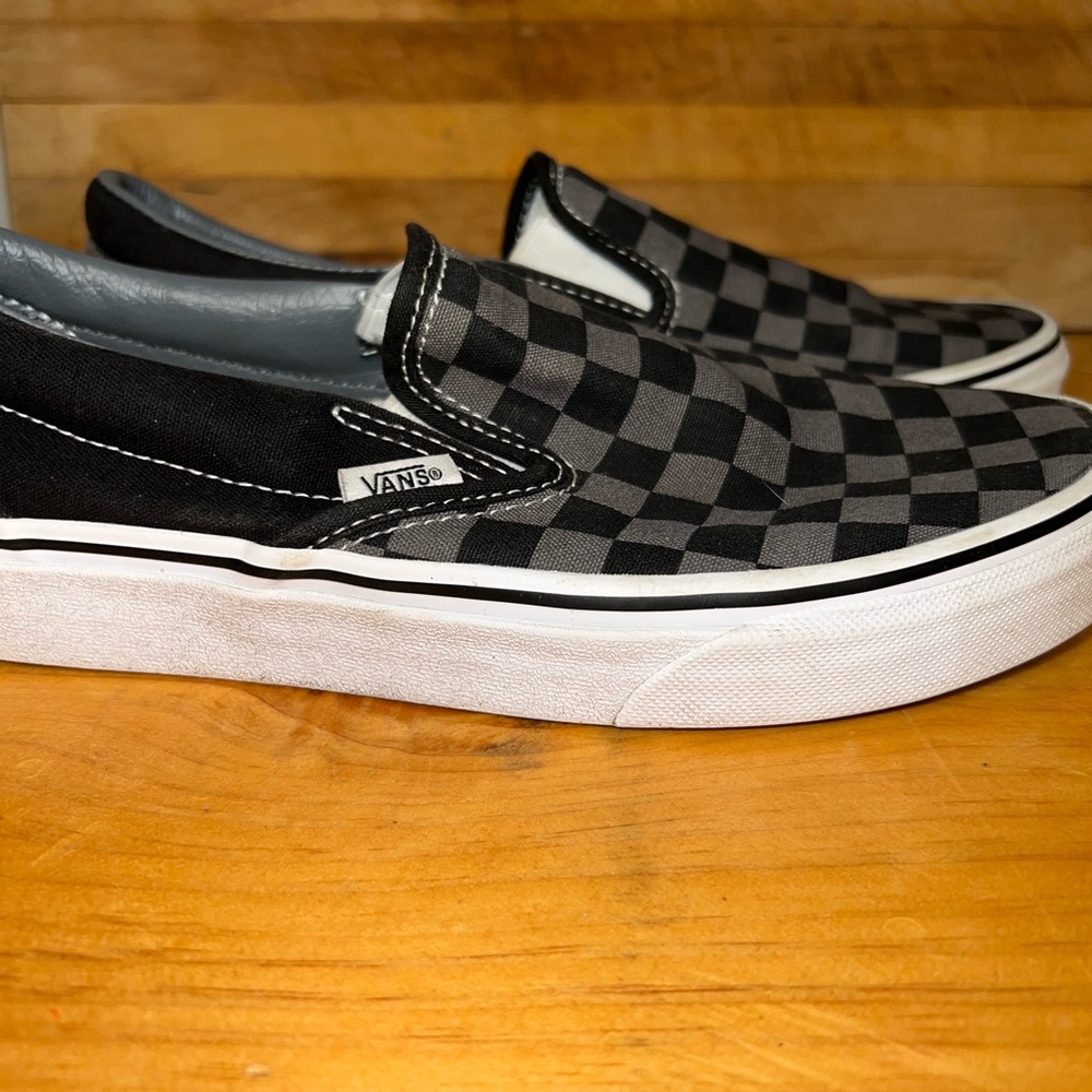 Vans checkerboard pattern mens 6.5 woman’s size 8
